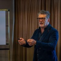 Espansione 4.0: quando la biologia guida la chirurgia. La visione di Ernesto Bruschi che sta cambiando l’odontoiatria rigenerativa